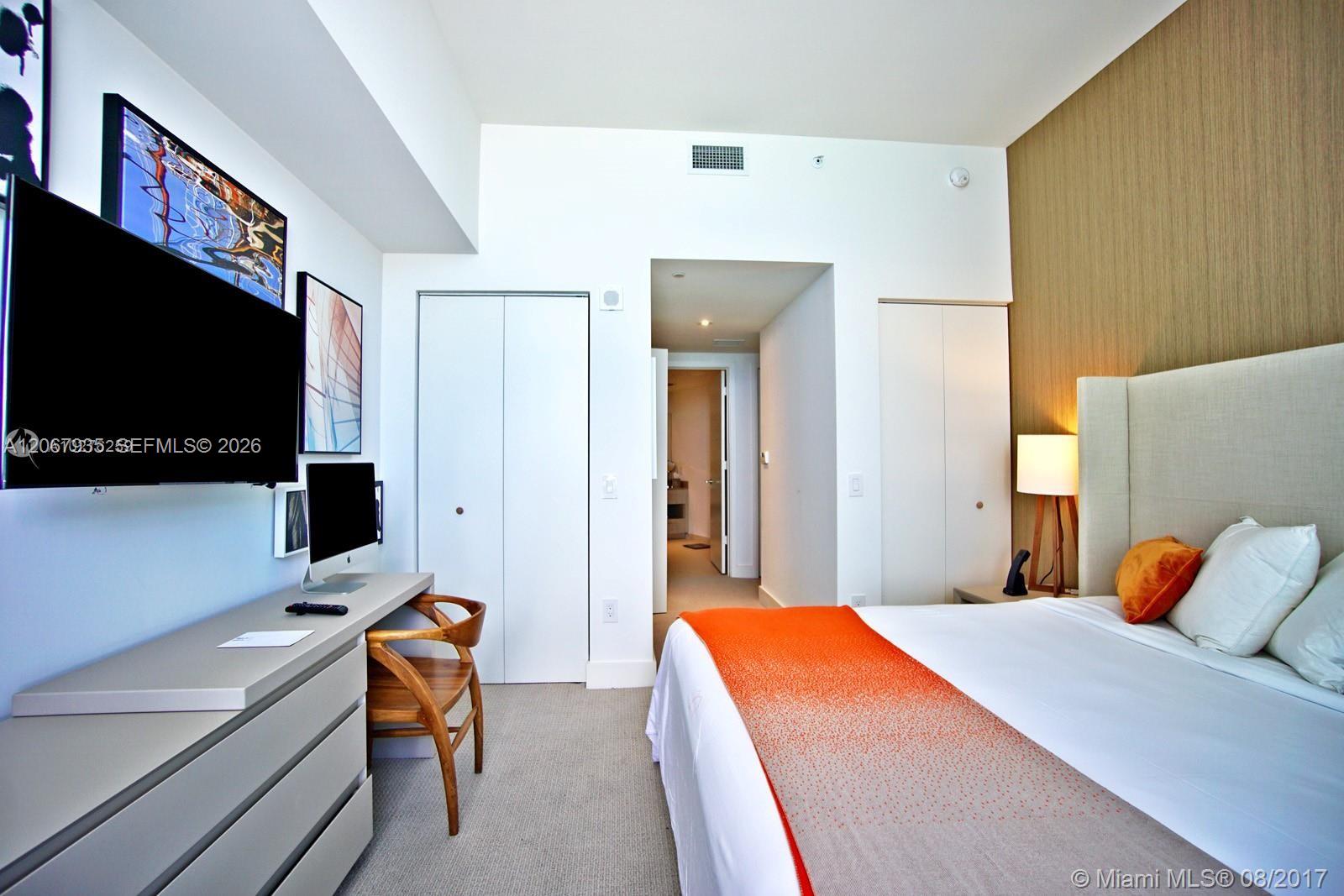 4111 S Ocean Drive Lph6 Property Photo 18
