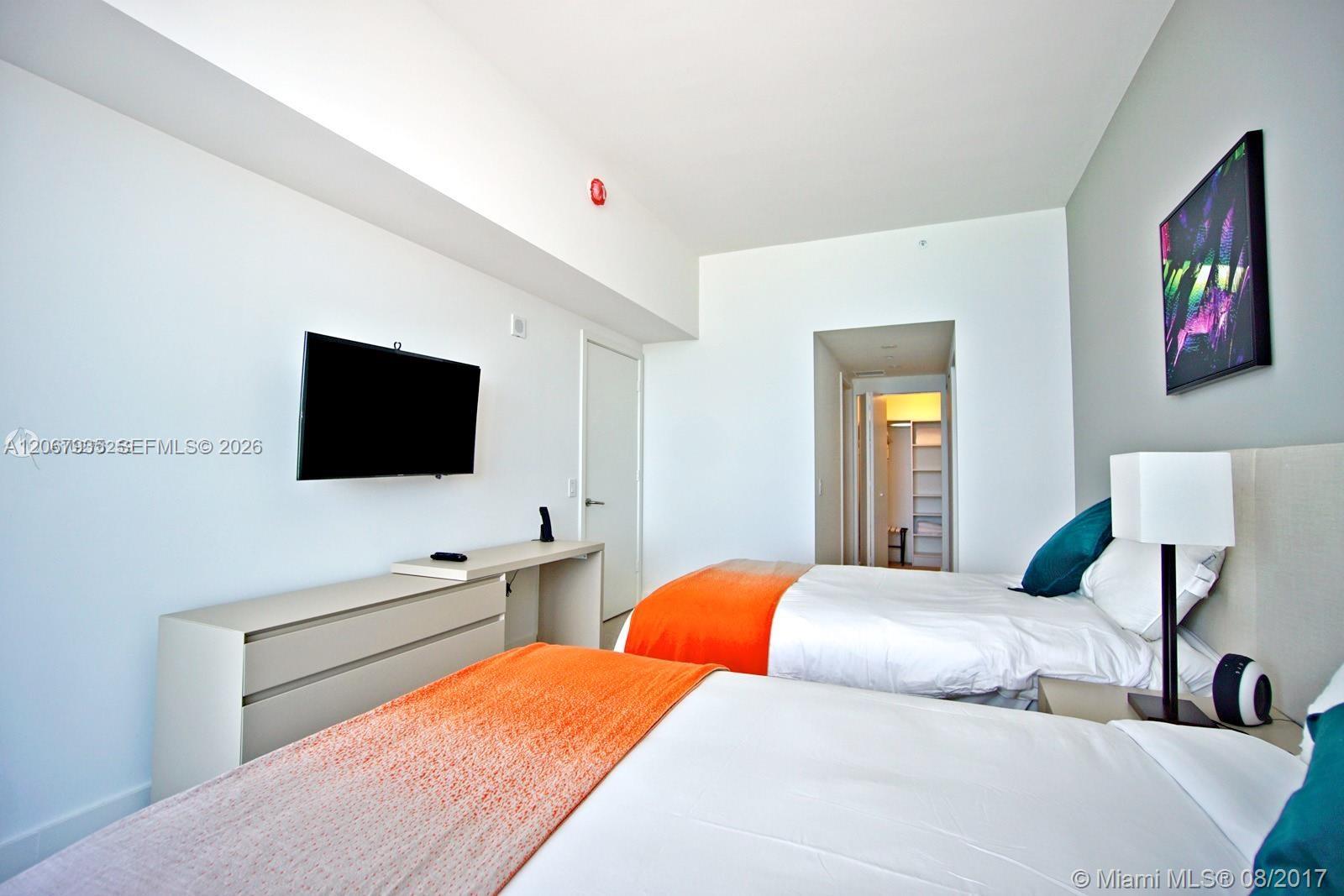 4111 S Ocean Drive Lph6 Property Photo 24