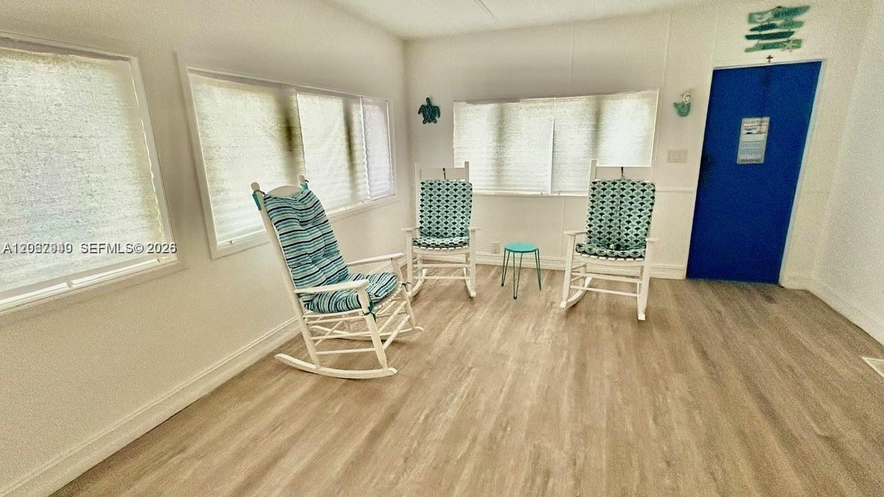 13 Apache Property Photo 20