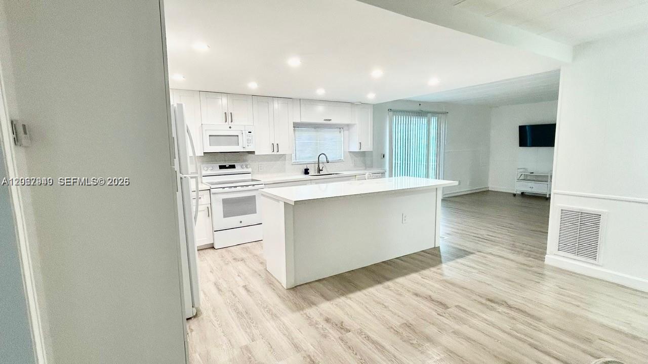 13 Apache Property Photo 22