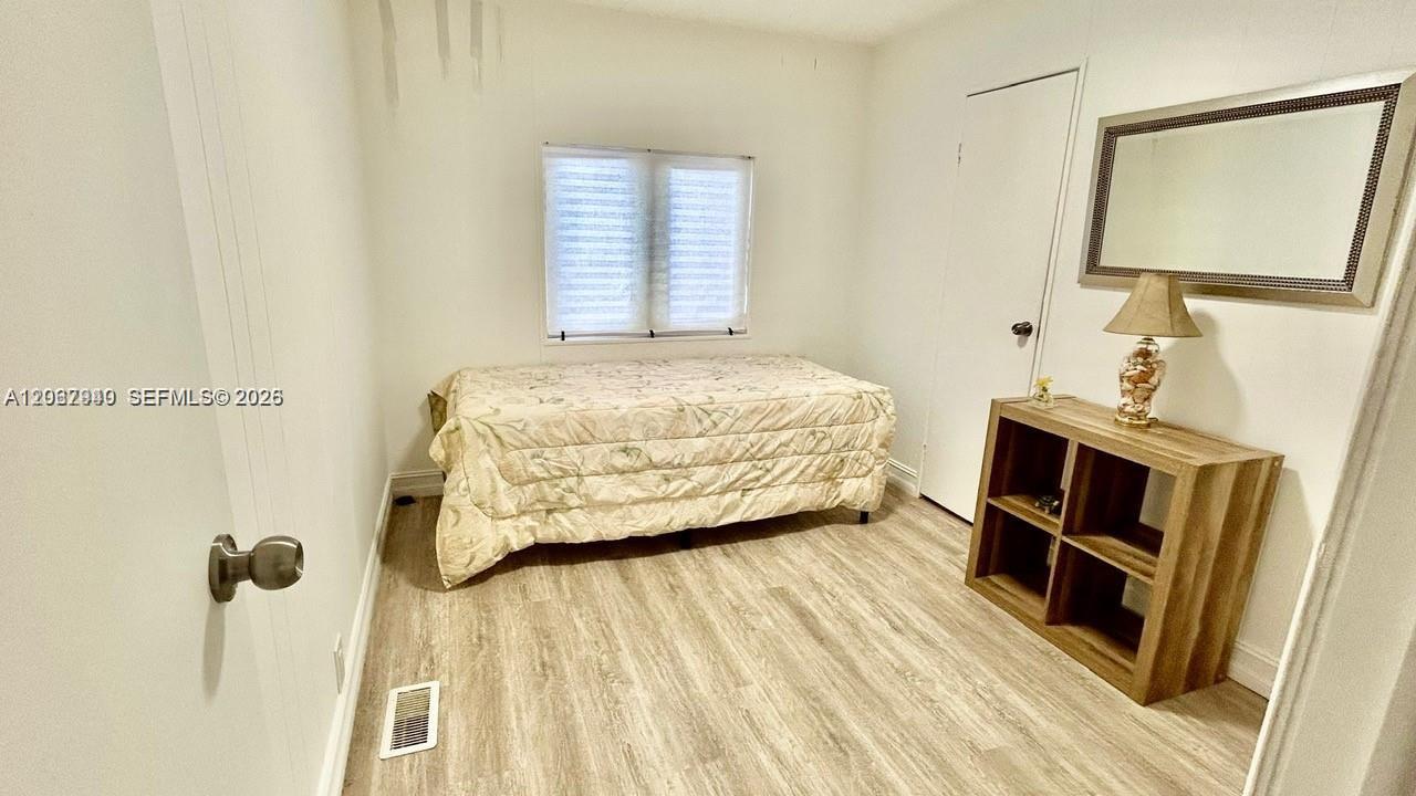 13 Apache Property Photo 28