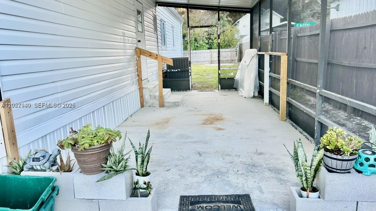 13 Apache Property Photo 37