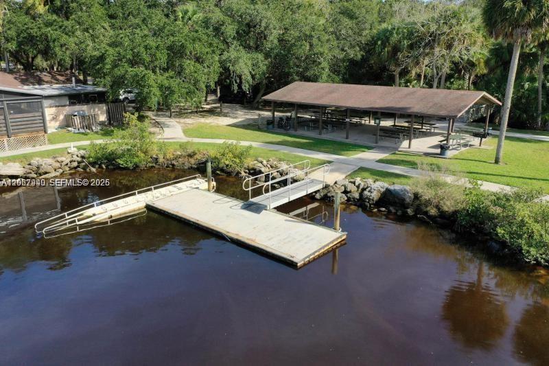 13 Apache Property Photo 48