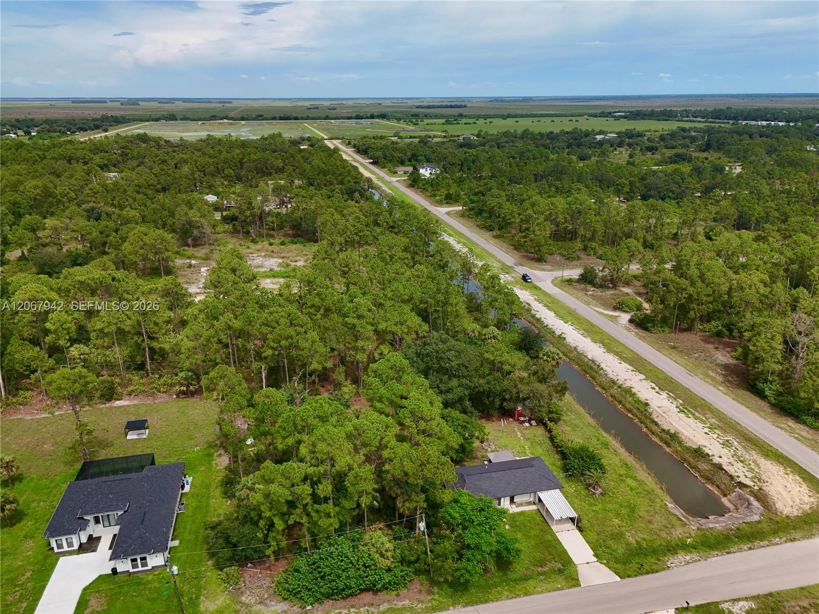 1201 Louis Avenue Property Photo 9