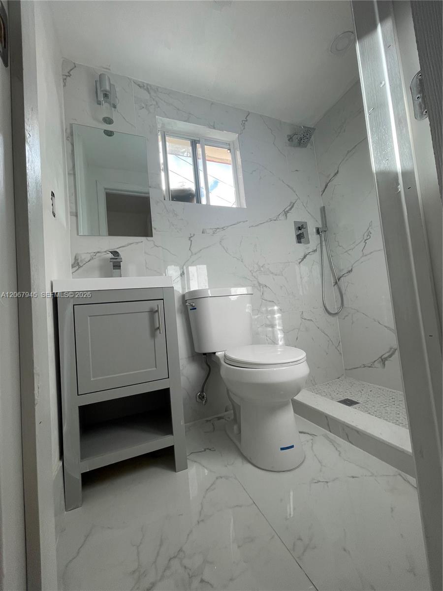 A12067945 Property Photo 6