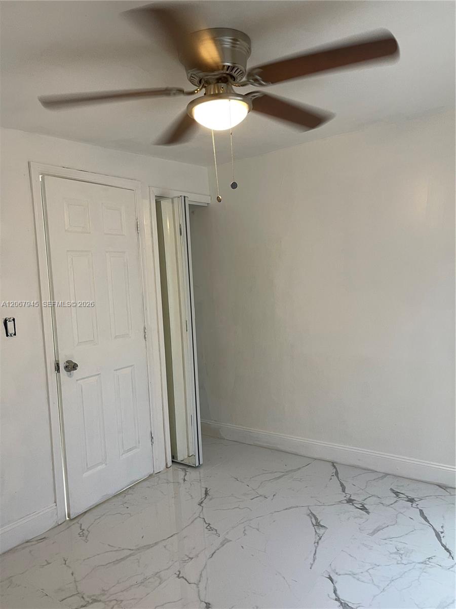 A12067945 Property Photo 10