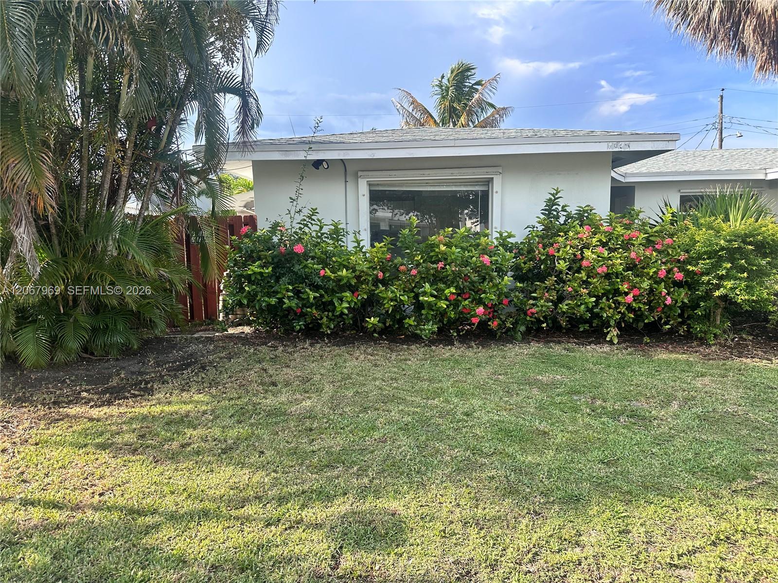 1925 NE 1929 26th Street Property Photo 1