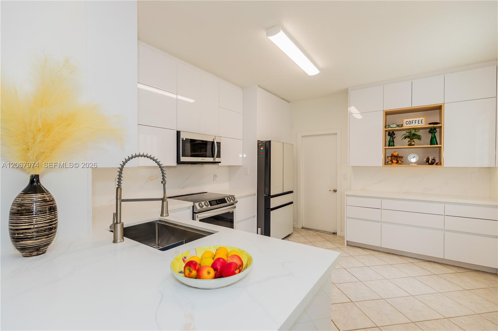 A12067974 Property Photo 12
