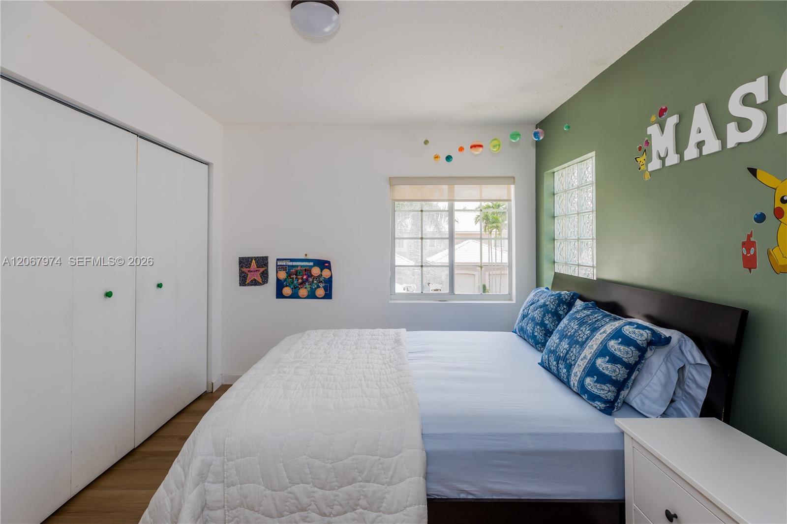 A12067974 Property Photo 23