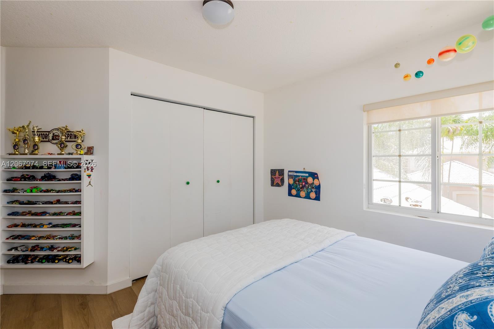 A12067974 Property Photo 24