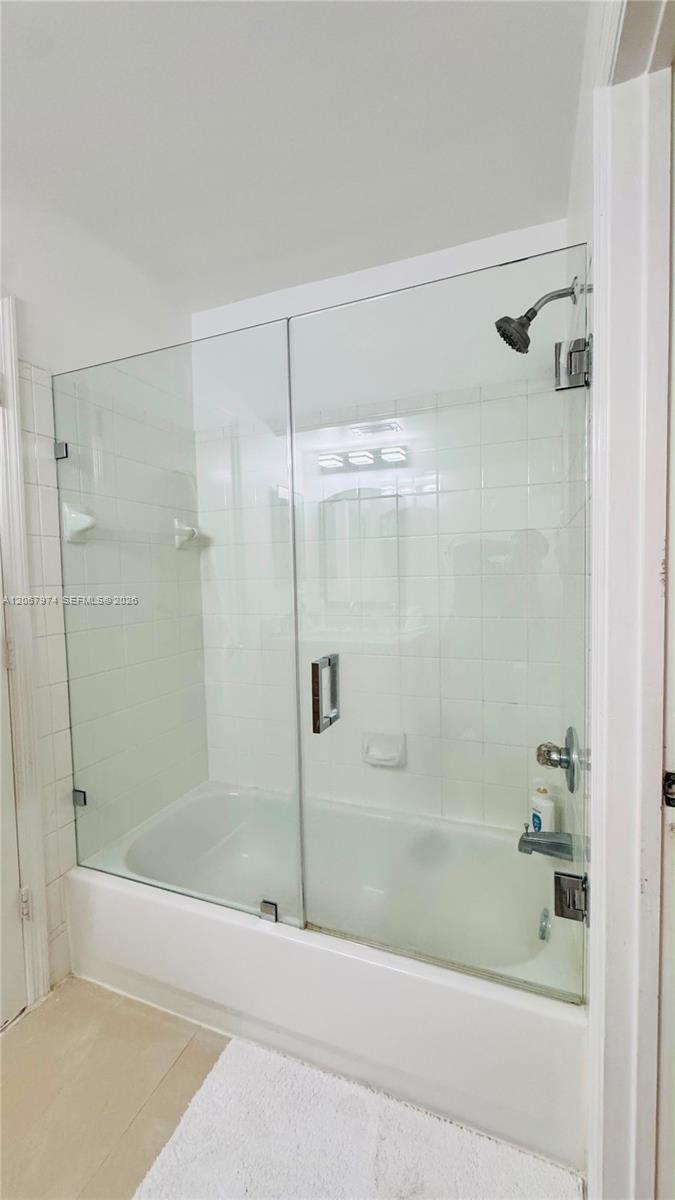 A12067974 Property Photo 25