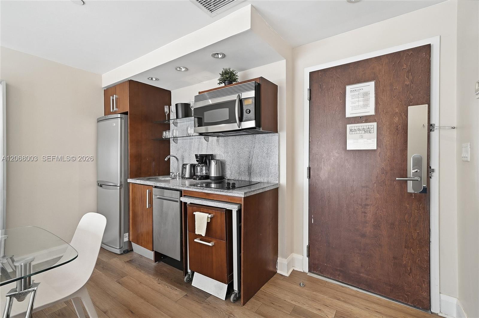 A12068003 Property Photo 4