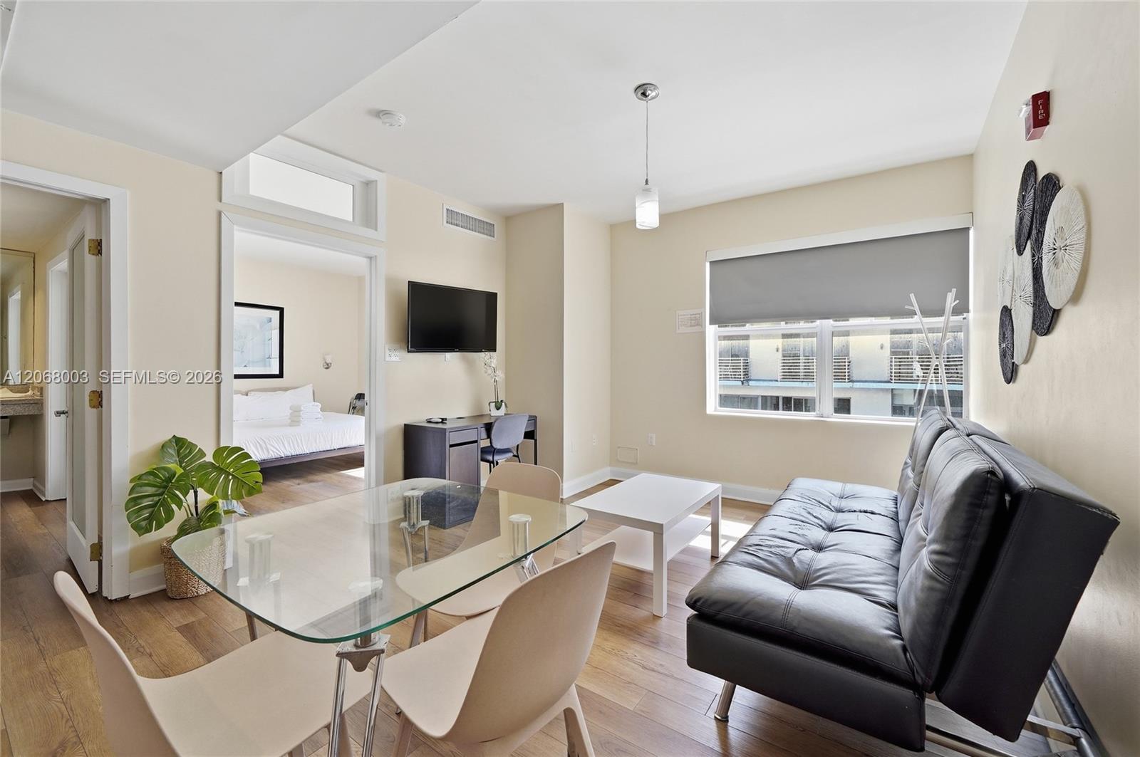 A12068003 Property Photo 6