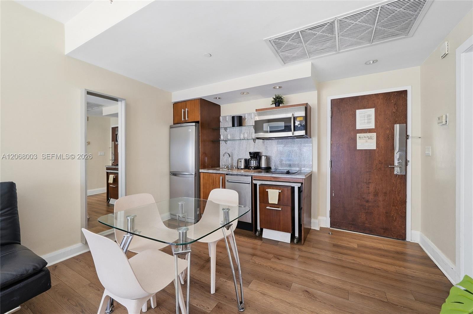 A12068003 Property Photo 7