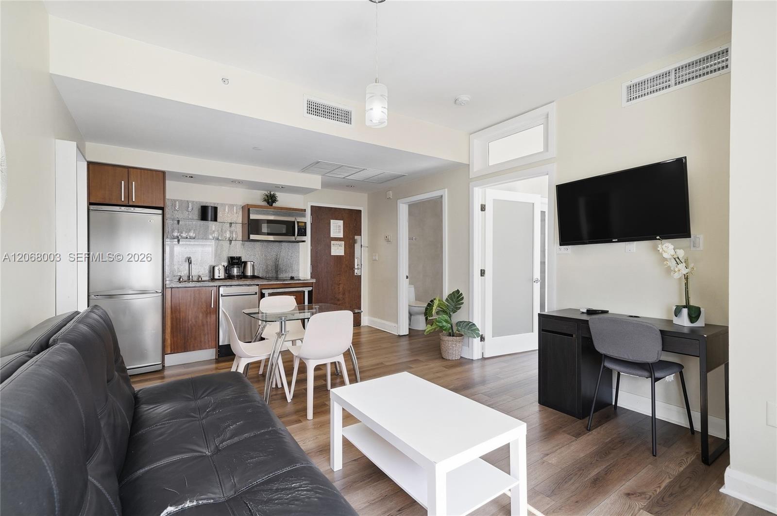 A12068003 Property Photo 9