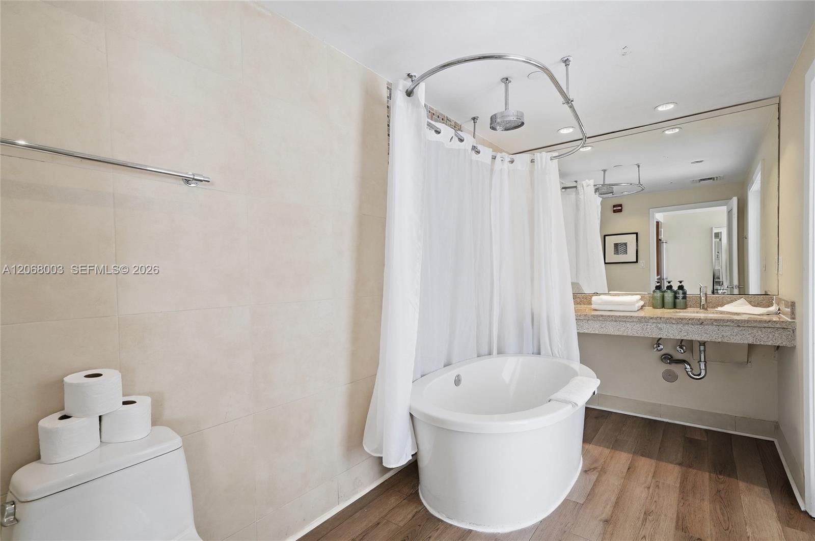 A12068003 Property Photo 10