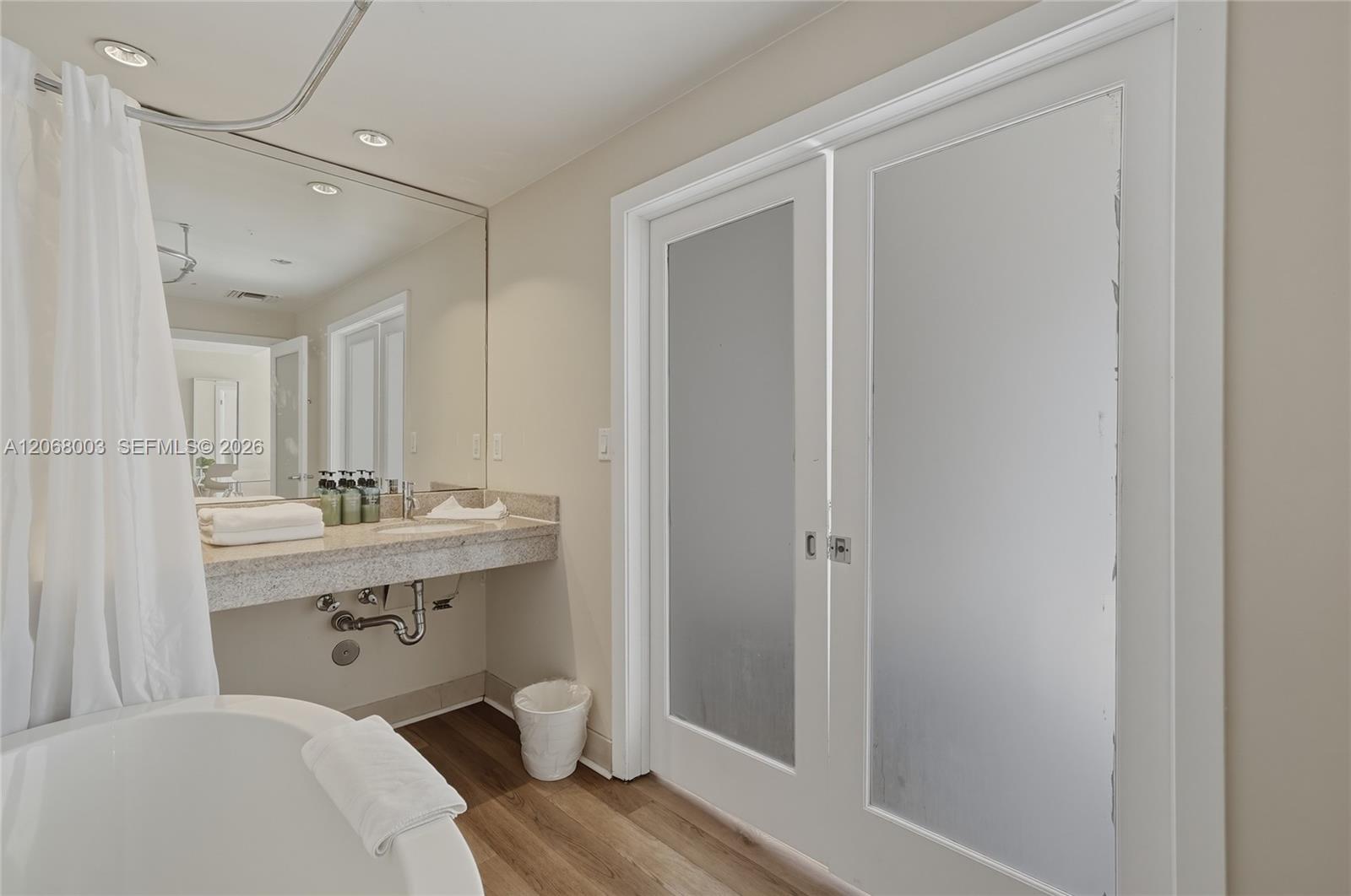 A12068003 Property Photo 11