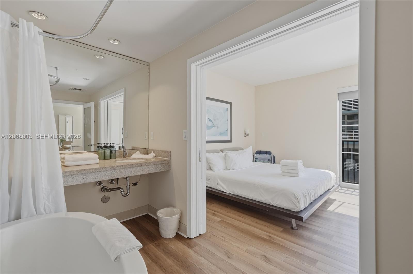 A12068003 Property Photo 12