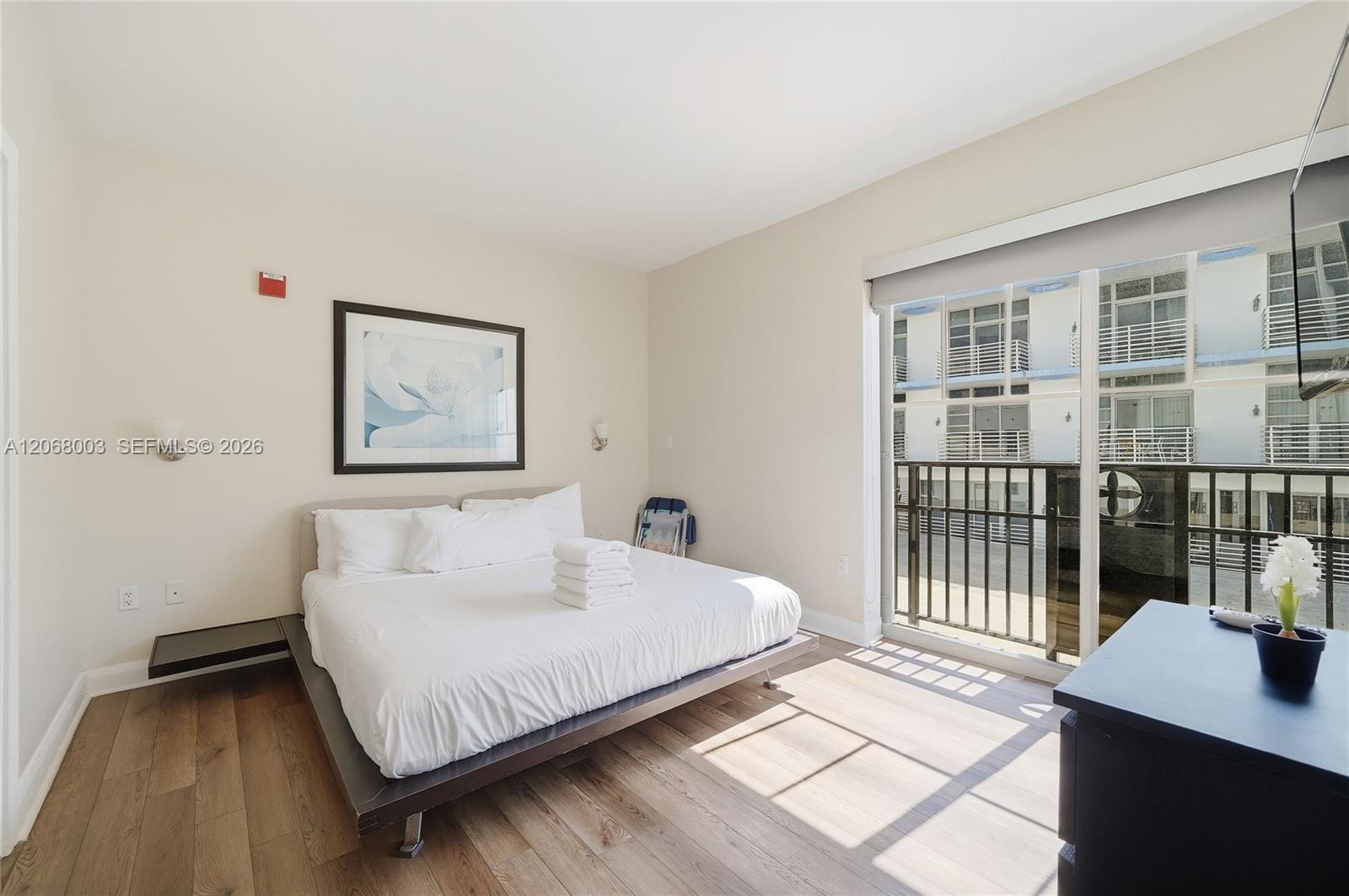 A12068003 Property Photo 15