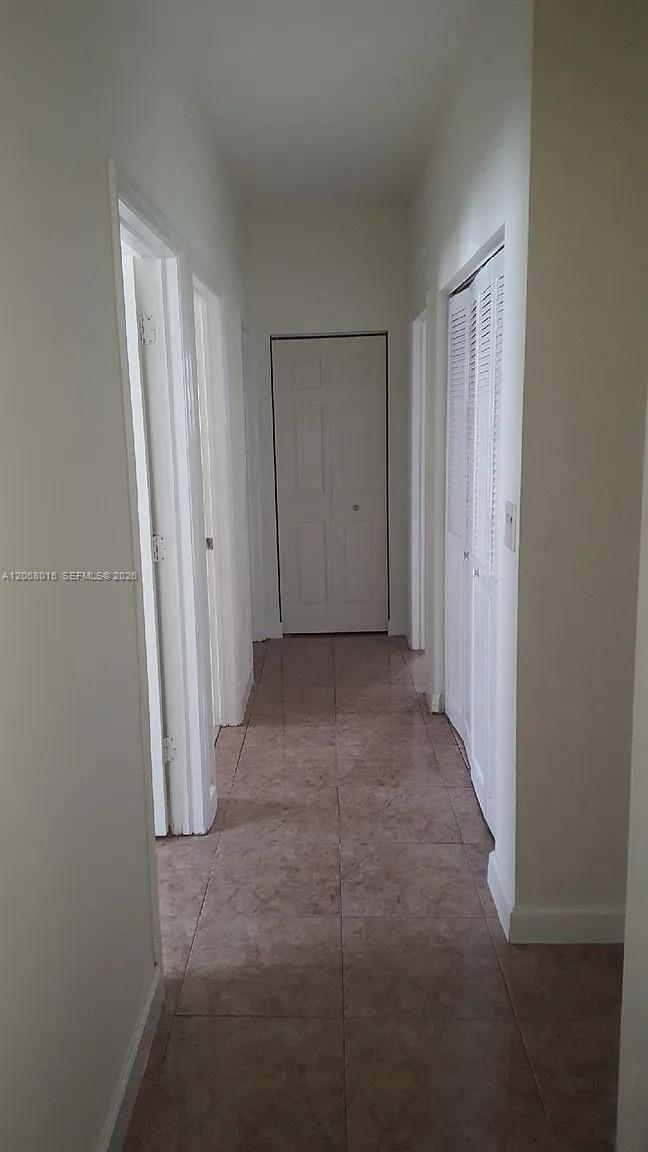 350 Ne 31st Terrace Property Photo 4