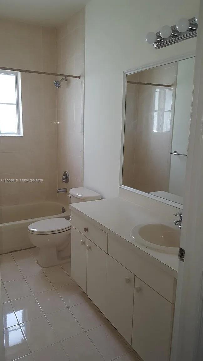 350 Ne 31st Terrace Property Photo 14