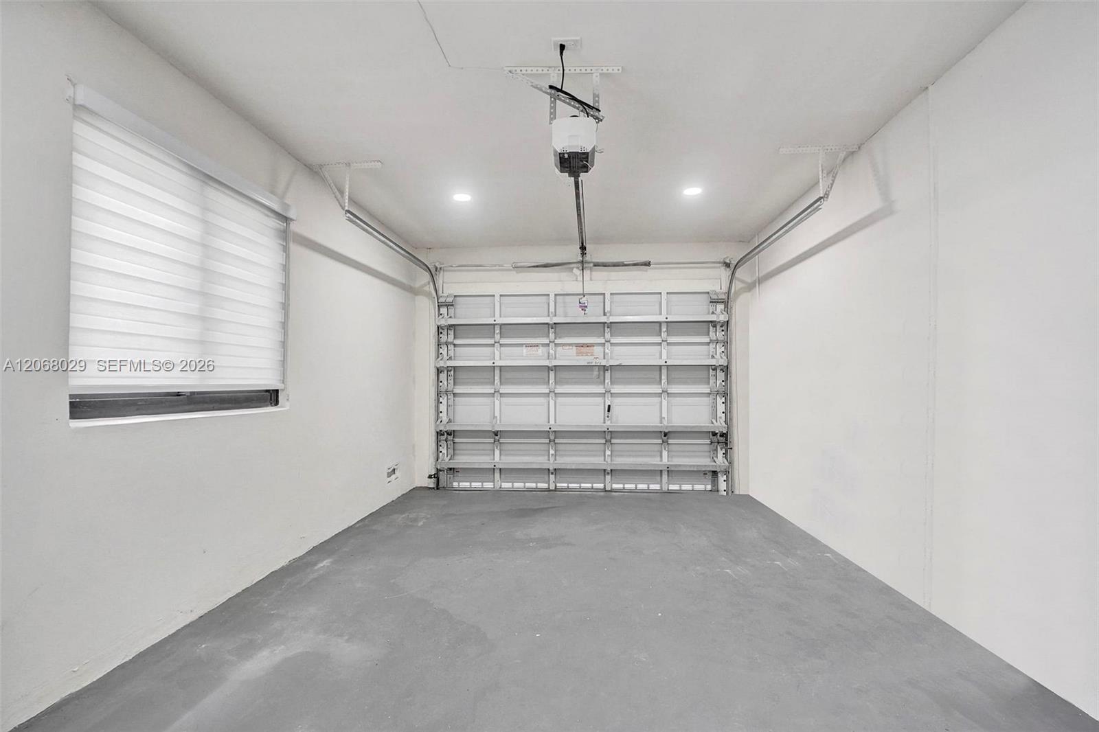 21240 Harbor Way 285-28 Property Photo 12