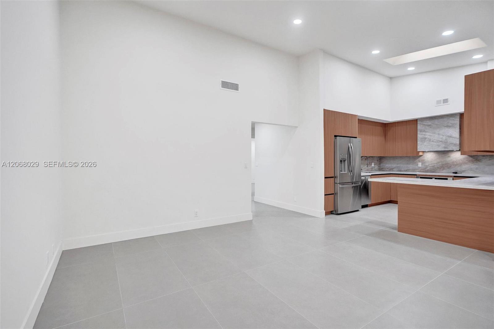 21240 Harbor Way 285-28 Property Photo 21