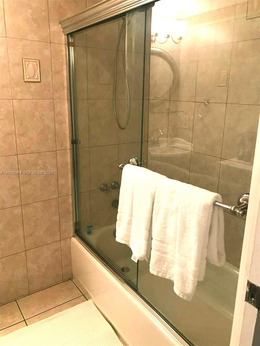 4040 Galt Ocean Drive 221 Property Photo 7
