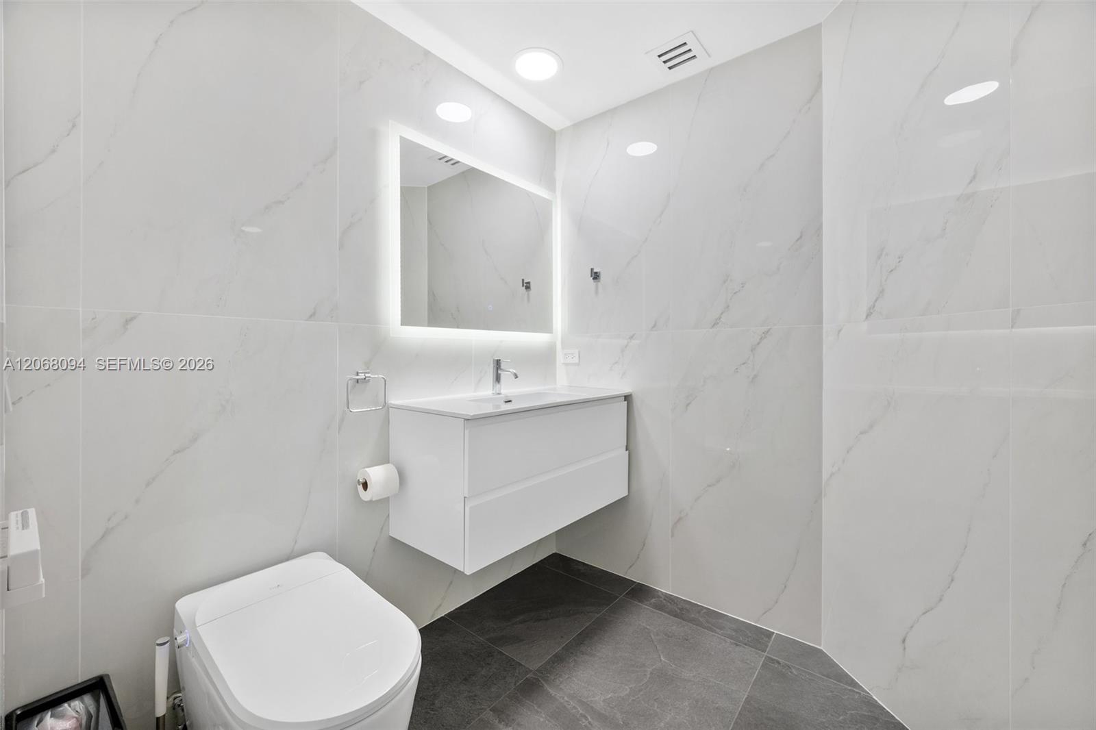 801 Brickell Key Boulevard 1805 Property Photo 15