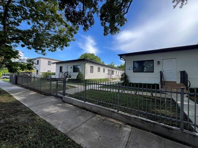 2121 Sw 14th Terrace 5 Property Photo 2