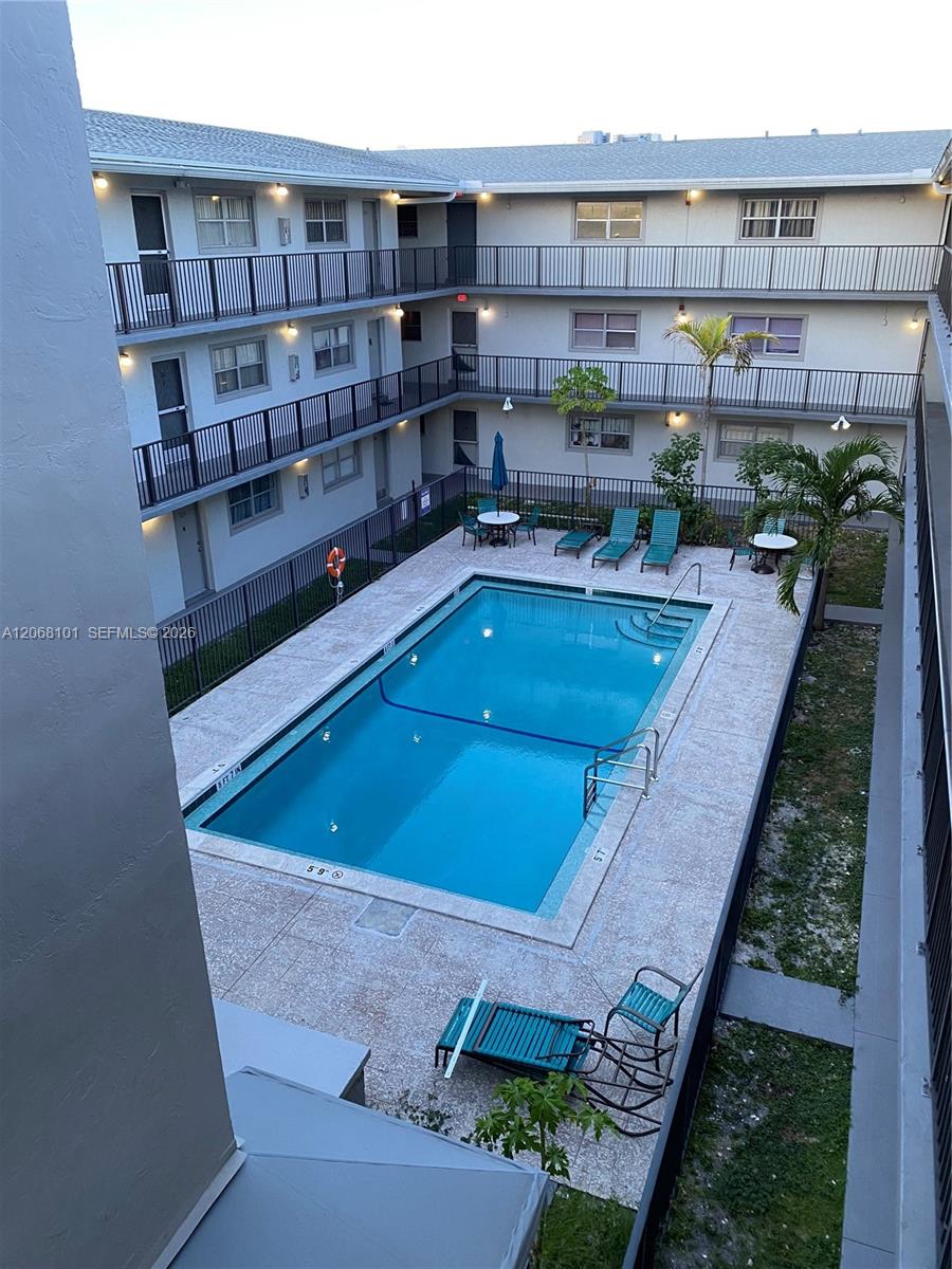 A12068101 Property Photo 2