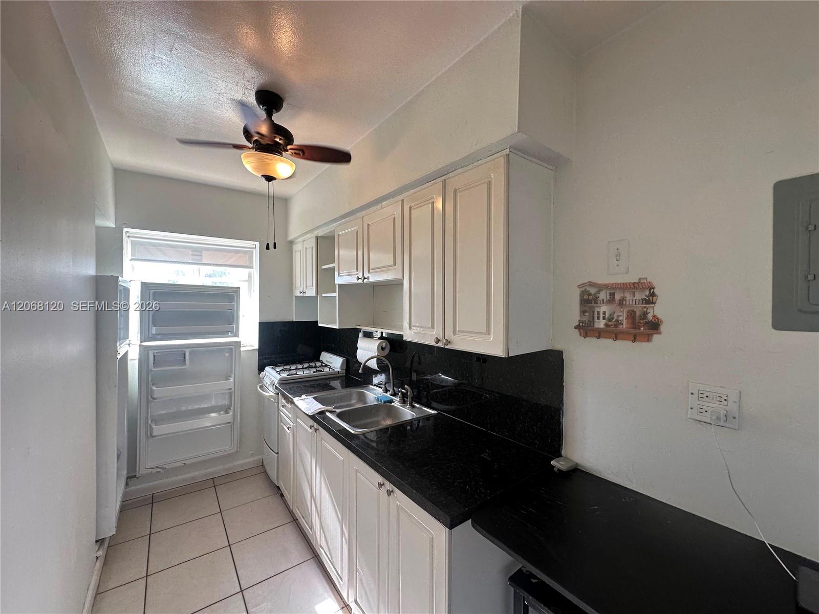 8340 Crespi Boulevard 21 Property Photo 1