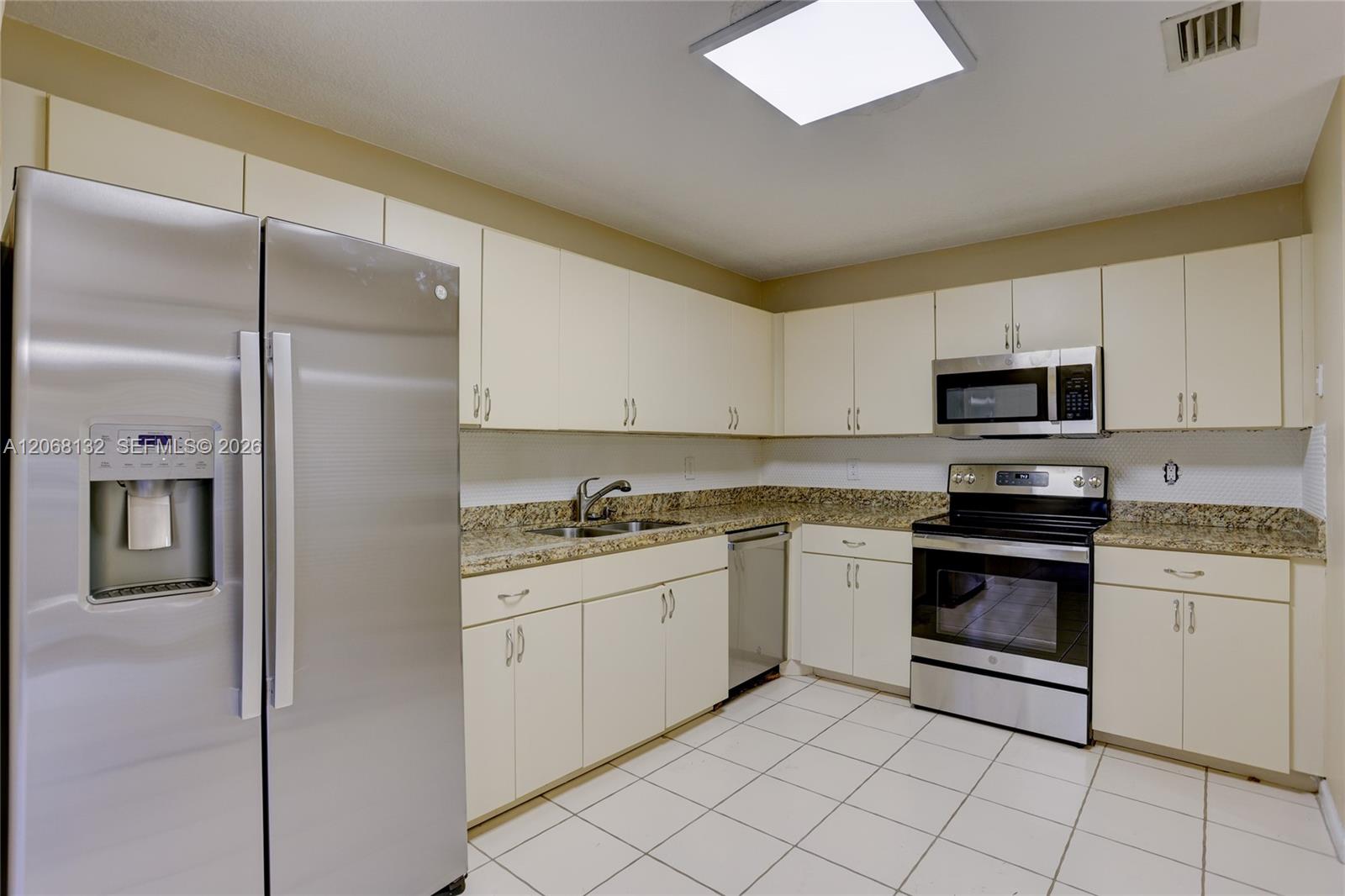 6659 Via Regina 7 Property Photo 10