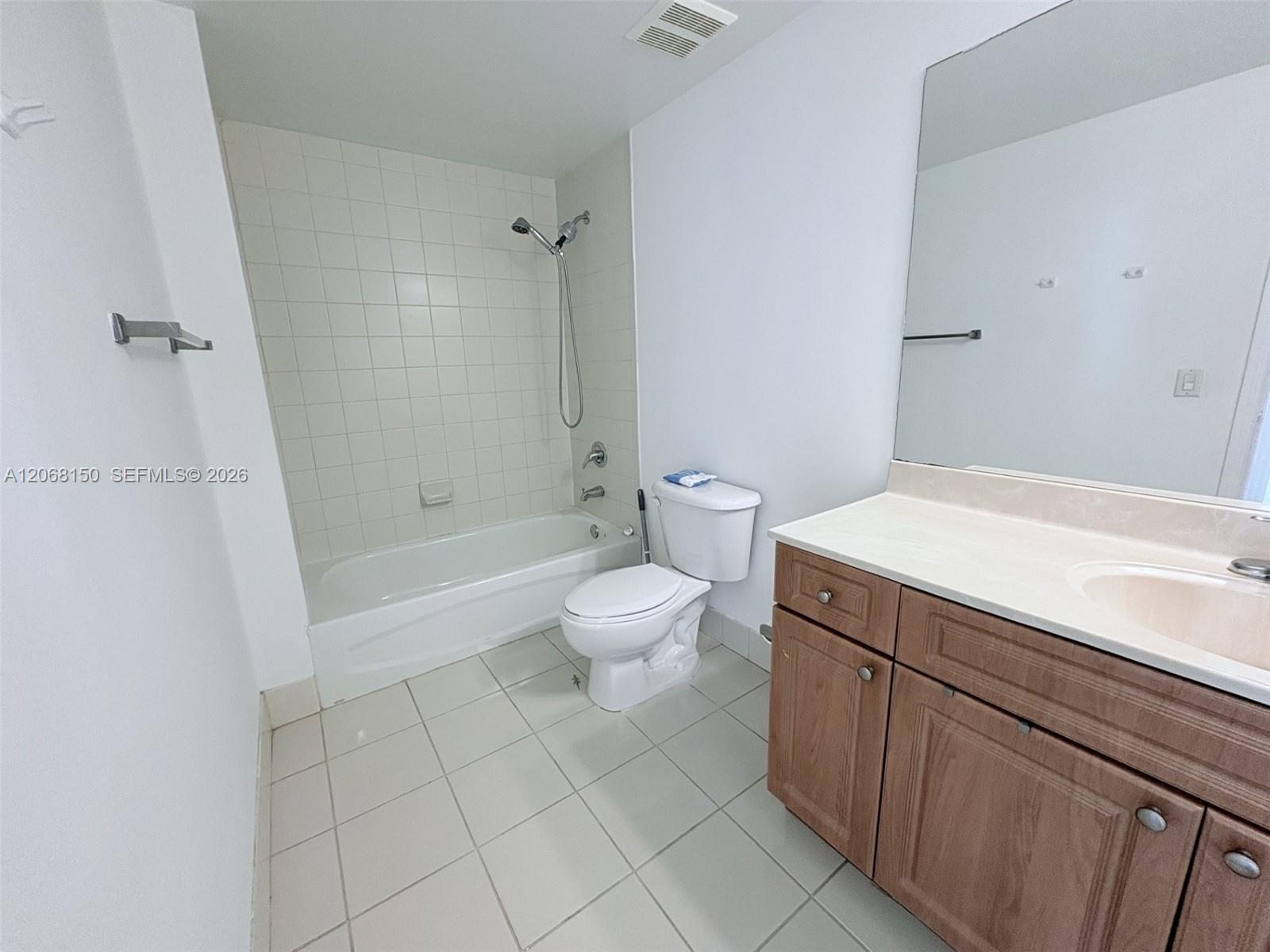 2600 Sw 27th Avenue 1004 Property Photo 9