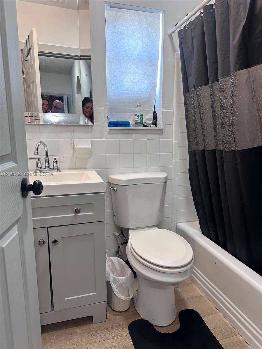 A12068159 Property Photo 8