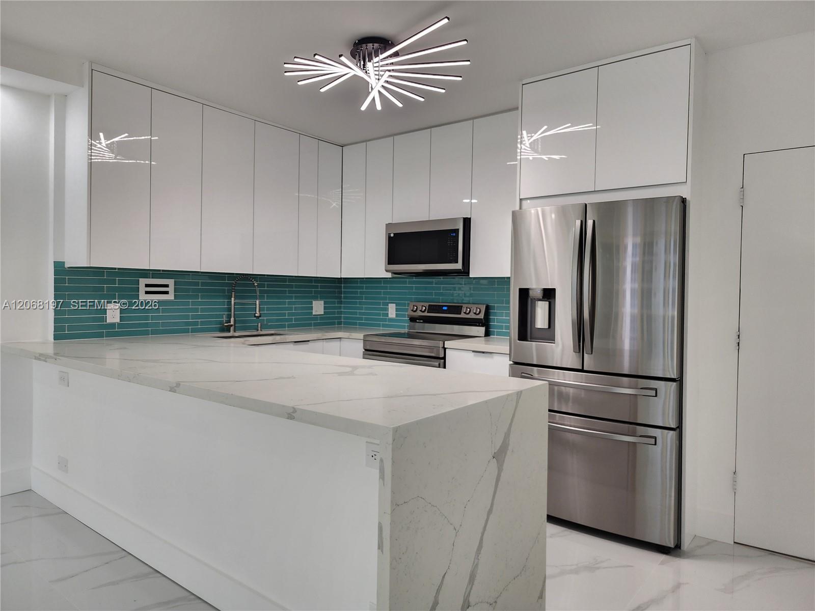 3505 S Ocean Drive 716 Property Photo 8