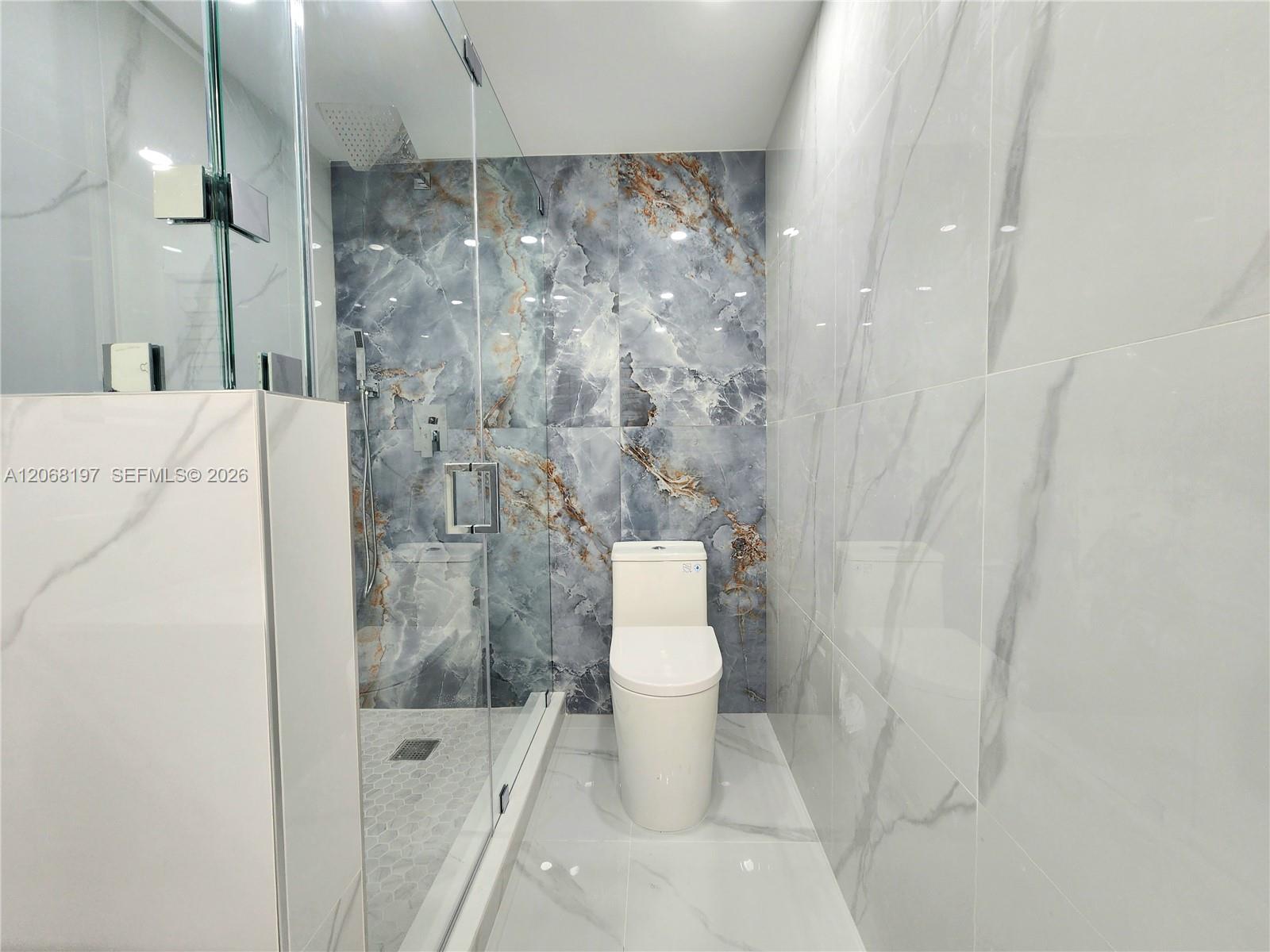 3505 S Ocean Drive 716 Property Photo 17