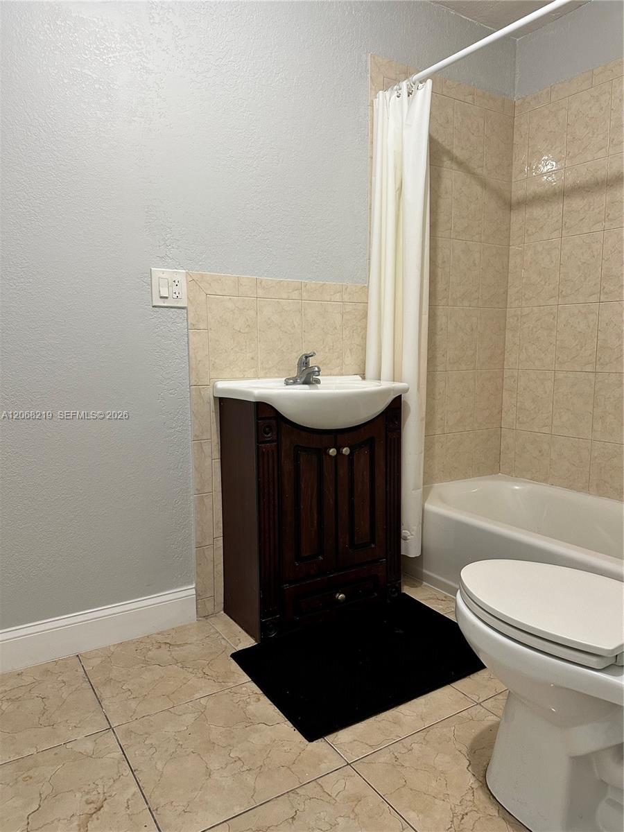 A12068219 Property Photo 6