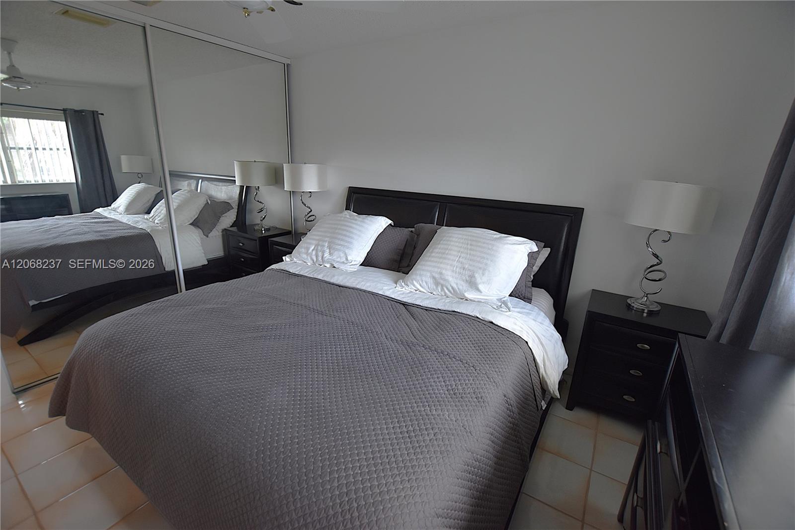 2666 Emory Drive E F Property Photo 6
