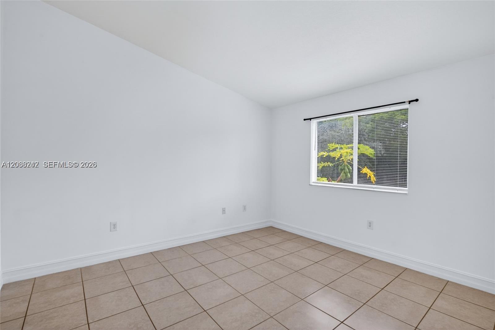 2721 Se 12th Place 206 Property Photo 18