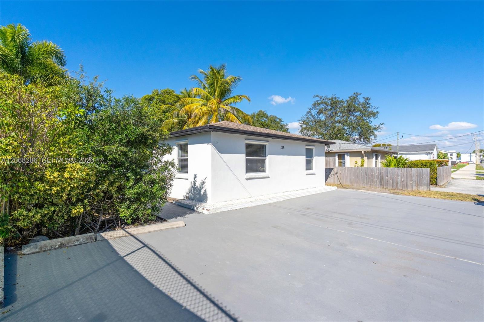 A12068286 Property Photo 3