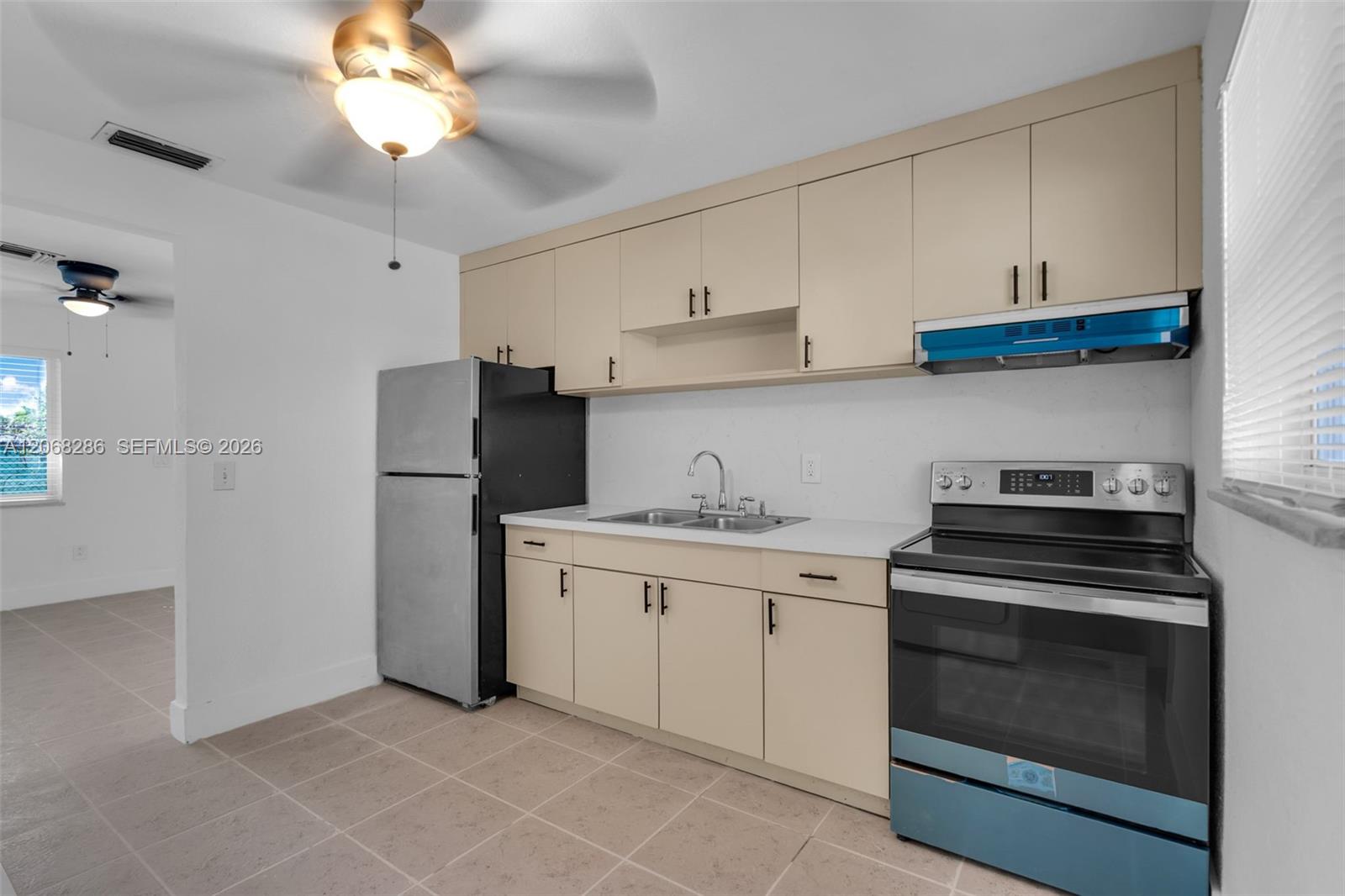A12068286 Property Photo 8