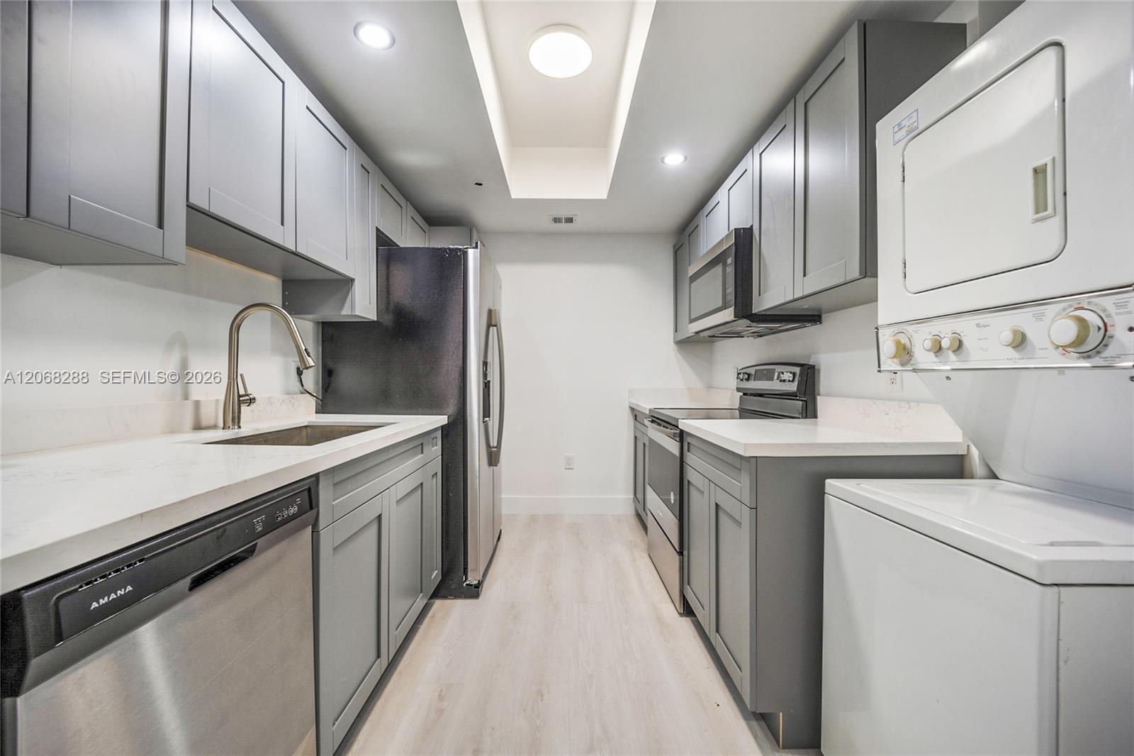 50 Biscayne Boulevard 514 Property Photo 2