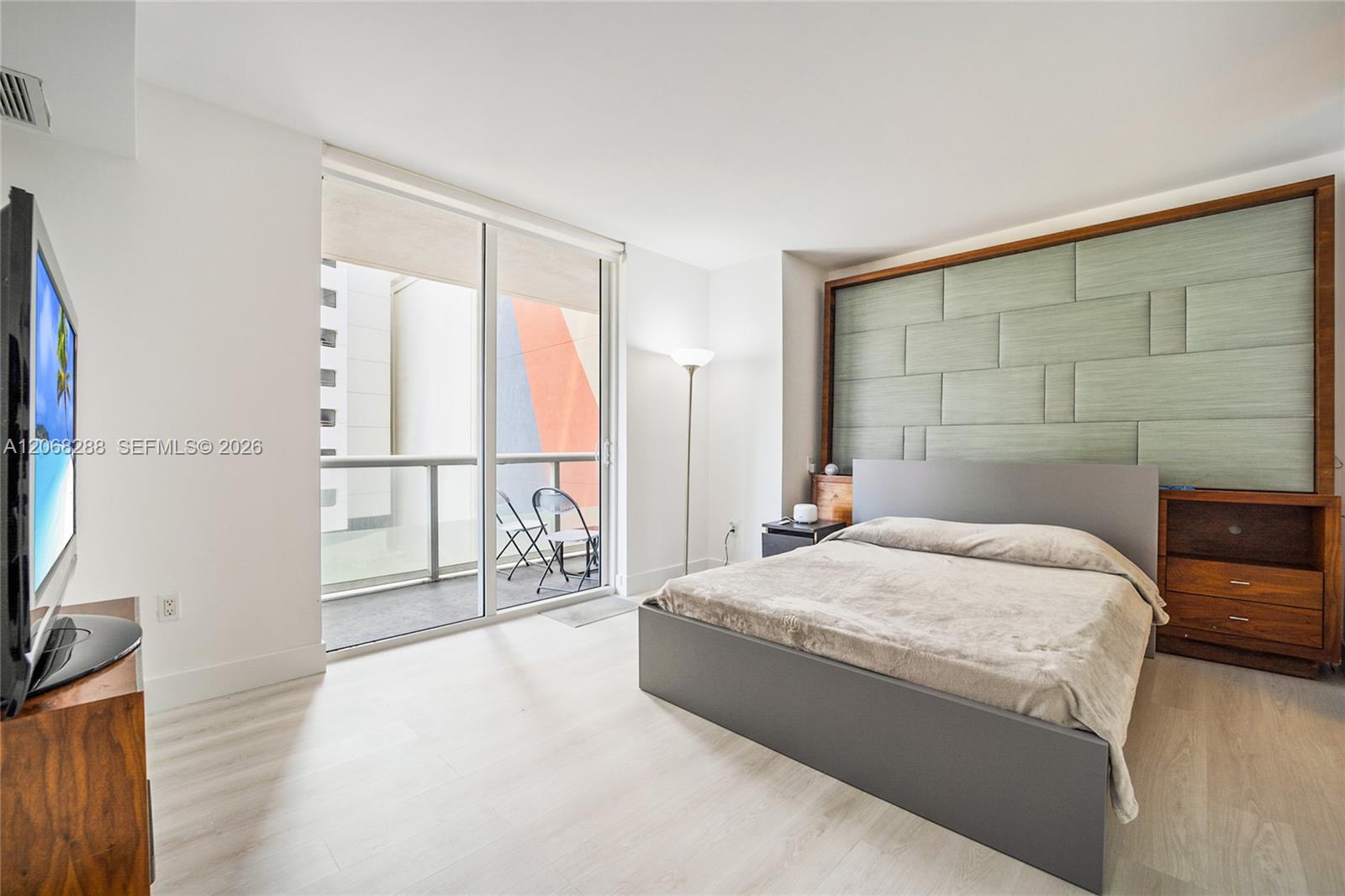 50 Biscayne Boulevard 514 Property Photo 6