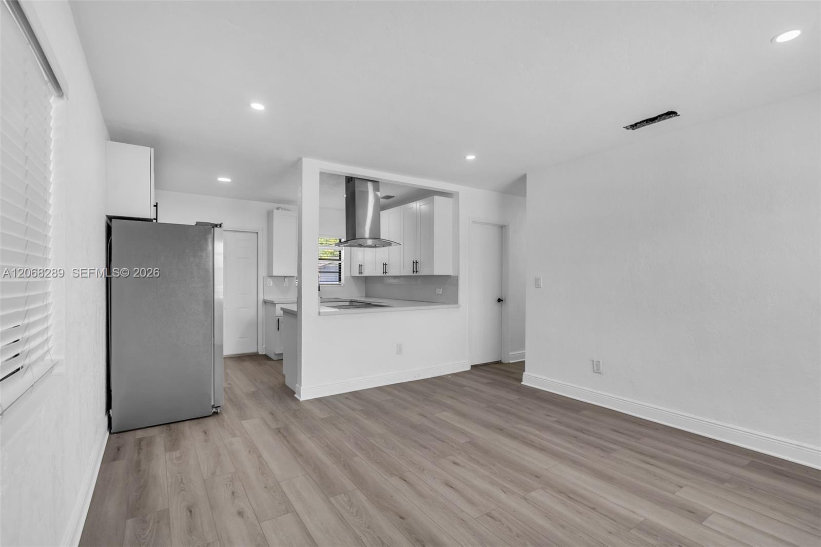 A12068289 Property Photo 5
