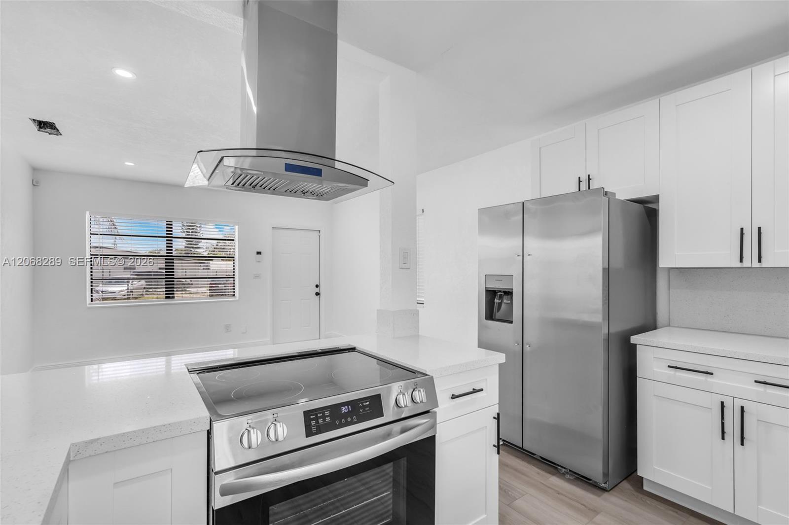 A12068289 Property Photo 10