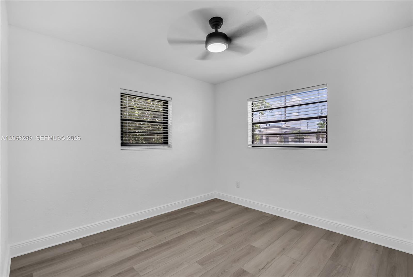 A12068289 Property Photo 14