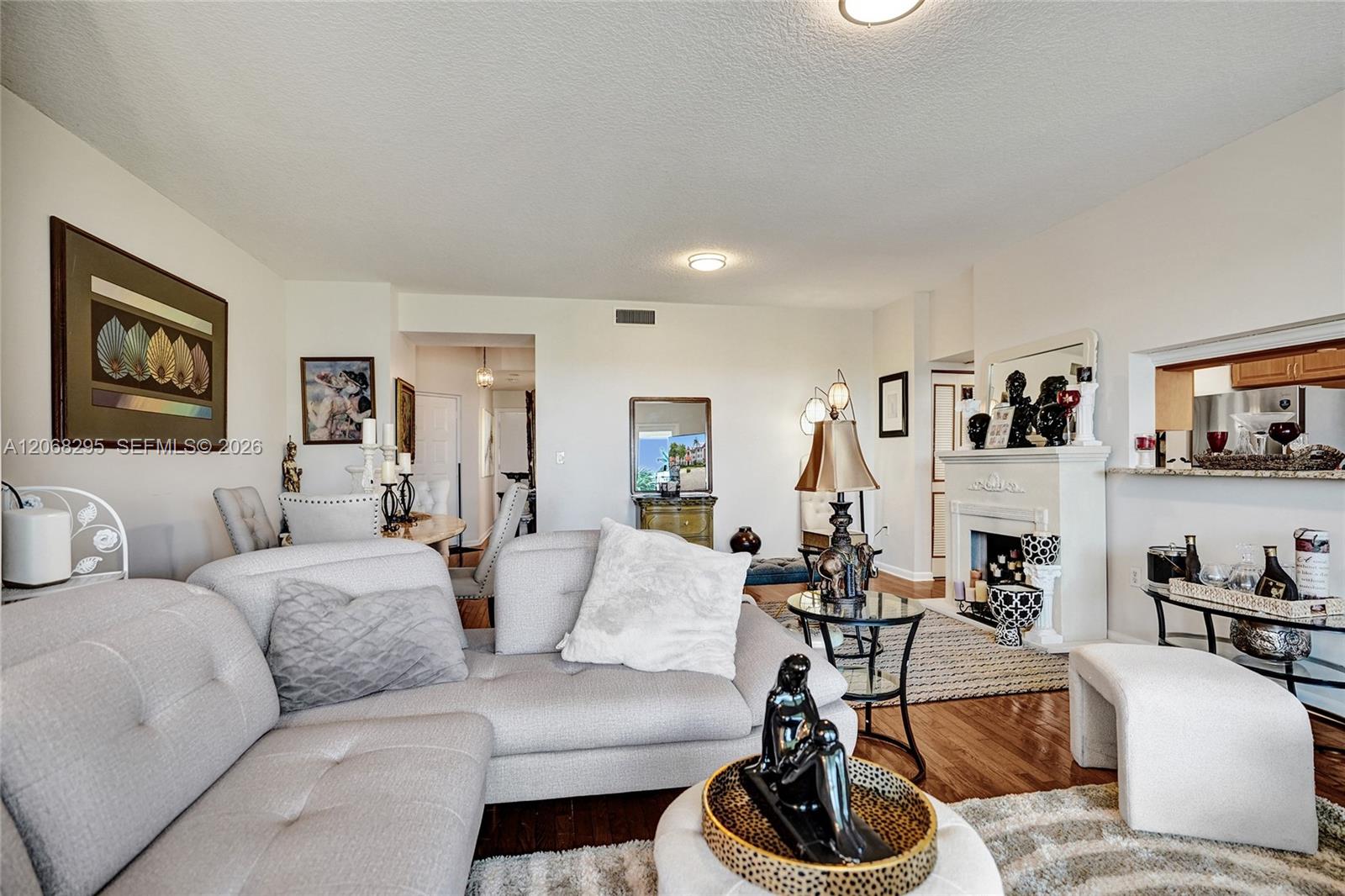 102 Half Moon Circle C3 Property Photo 40