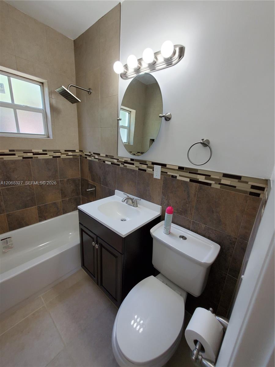 70 Nw 33rd Street Property Photo 30