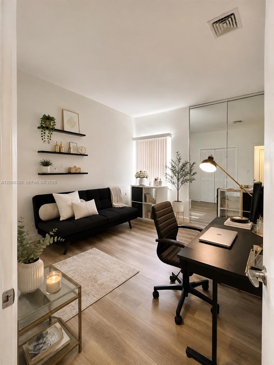 A12068328 Property Photo 7